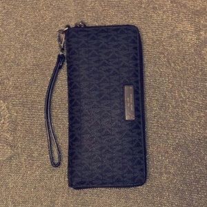 Michael Kors Wallet With Gold Zipper